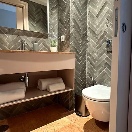 Lit - Clérigos Appartement *